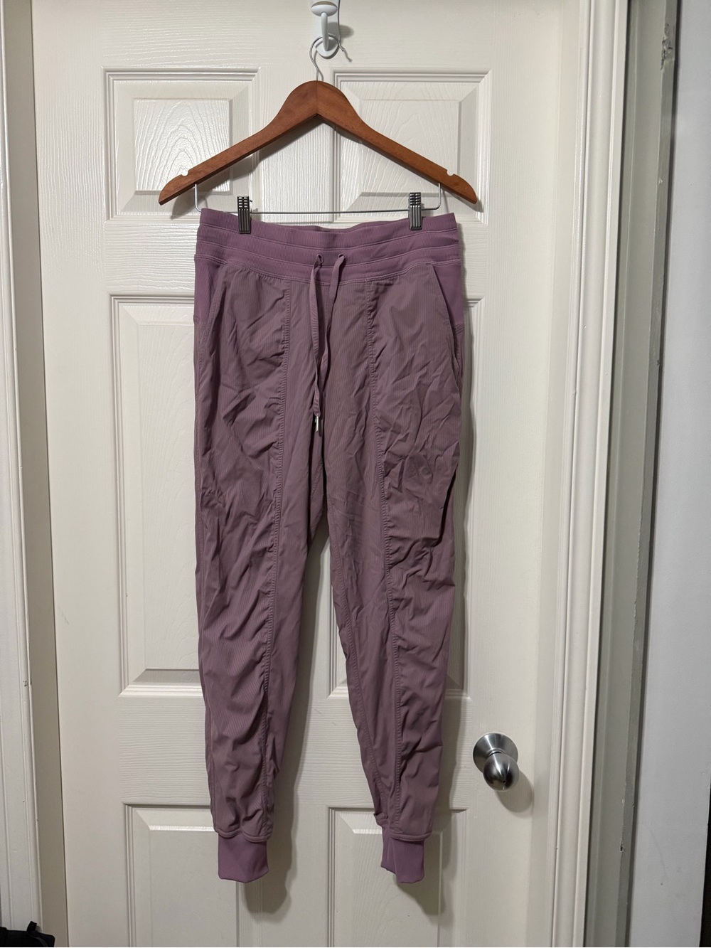 Lululemon athletica dance studio pants size 6 LINED EUC